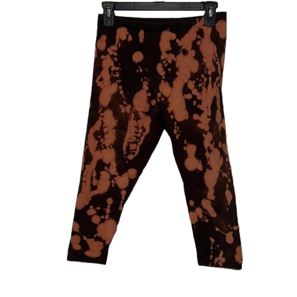 Bleach Dye Capri Leggings